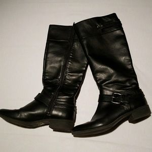 NINE WEST Zip Up Calf Boots